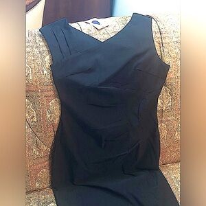 Black Body Con Dress Rouched Waist And Pleated Shoulder. Woman’s Size 2xL